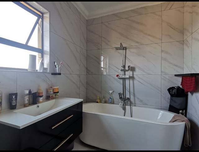3 BEDROOM TOWNHOUSE FOR SALE IN KIBLER PARK